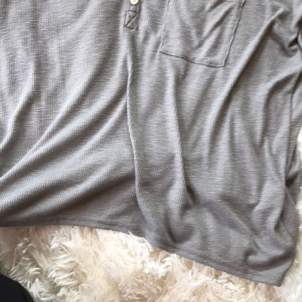 A&F top - Picture 3 of 4